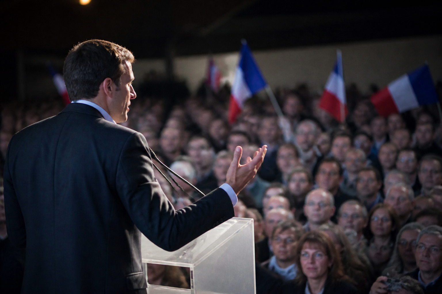 Populisme : définition, caractéristiques et exemples